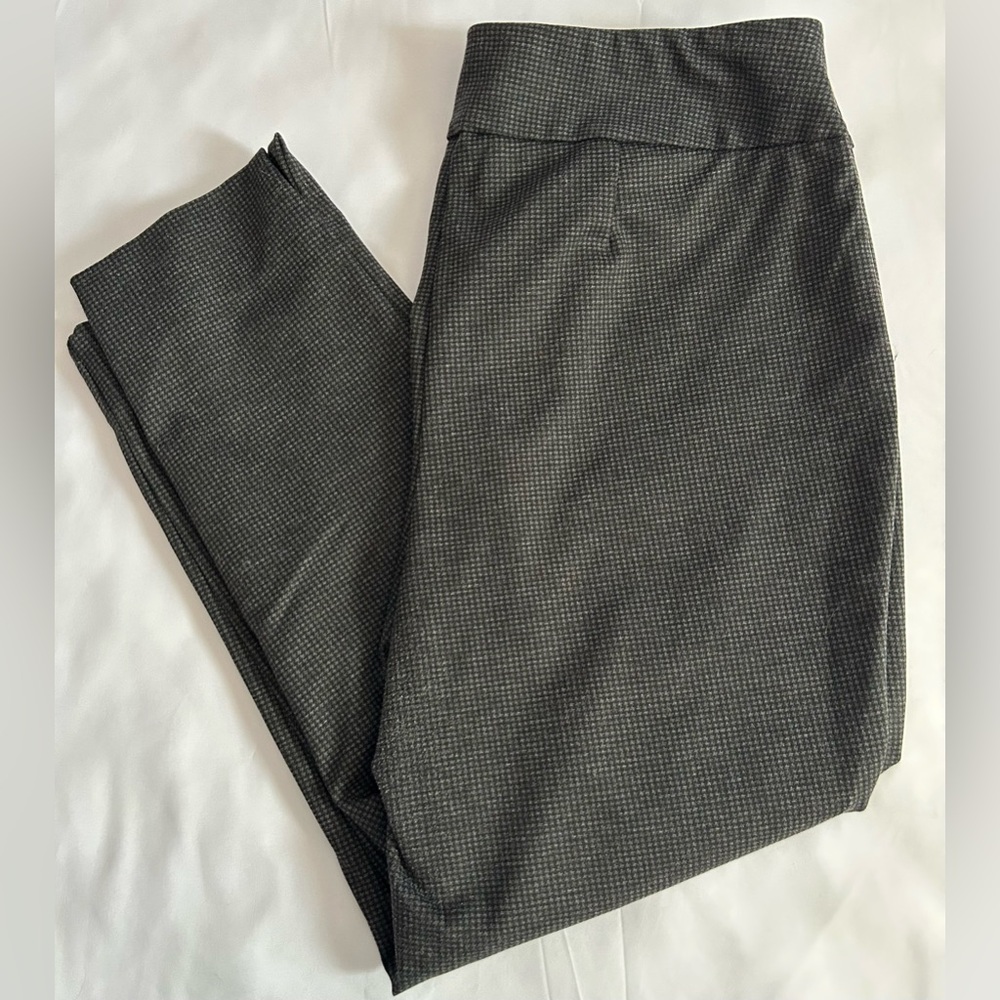 Zac & Rachel Women's Pull on Pants with Mini Houndstooth Pattern Size 1X